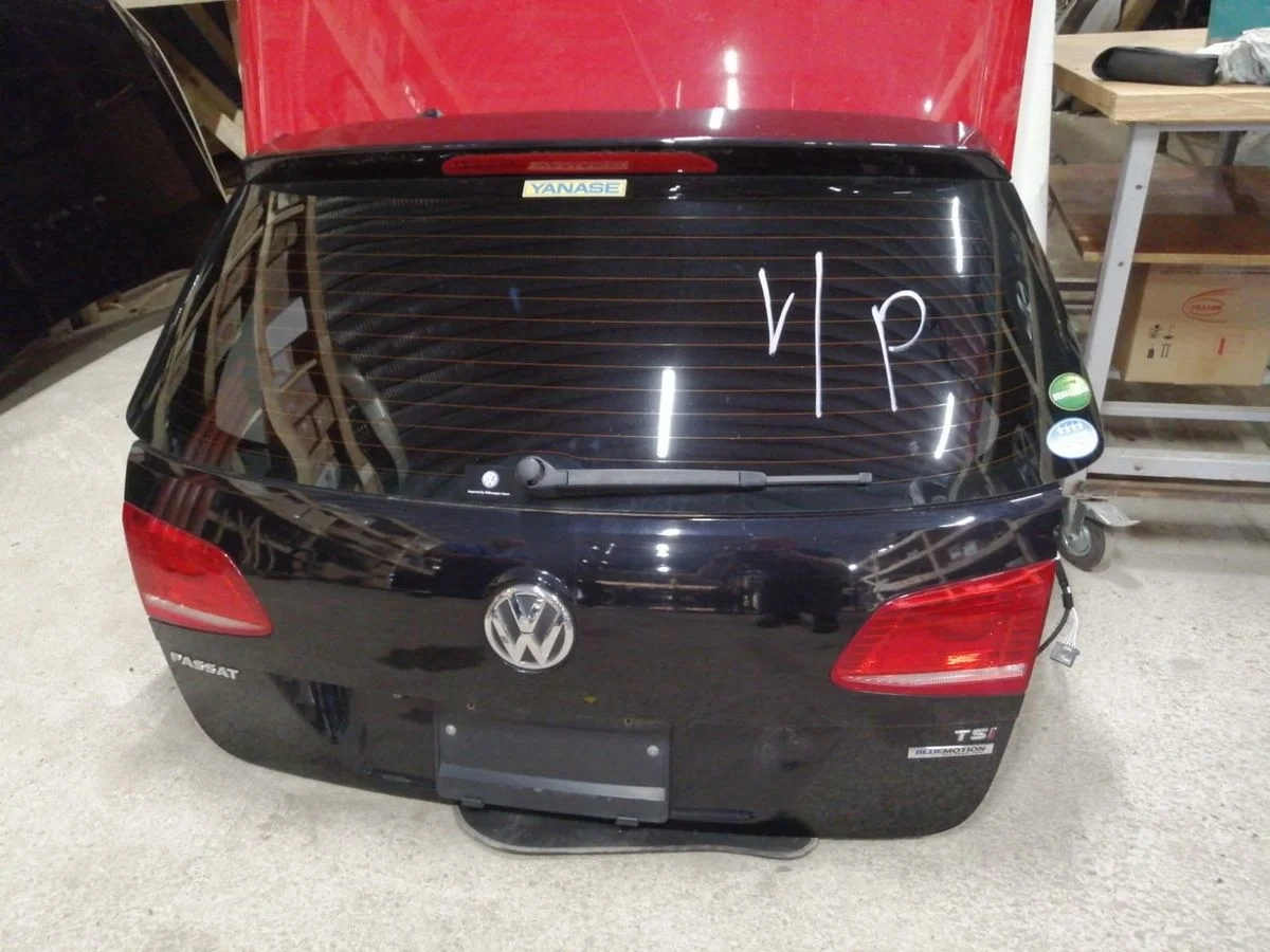 Дверь багажника Volkswagen Passat B7 (2010—2015) Passat B7 (2010—2015) 365