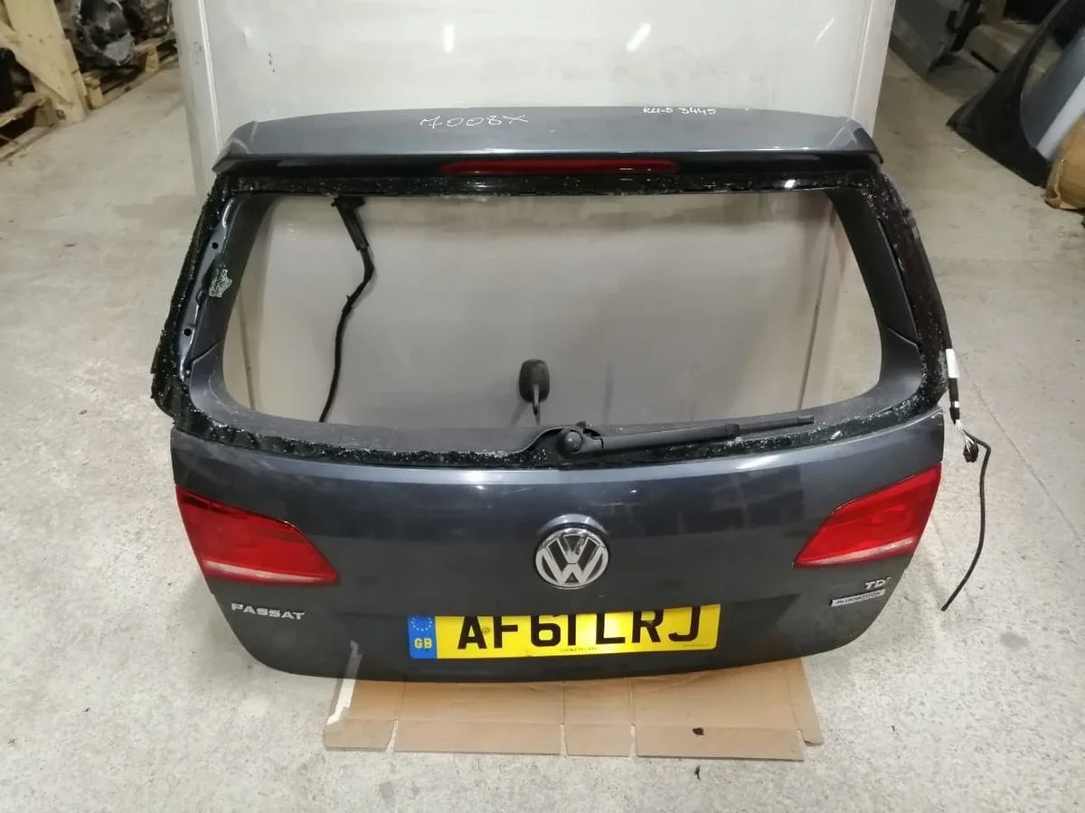 Дверь багажника Volkswagen Passat B7 (2010—2015) Passat B7 (2010—2015) 365