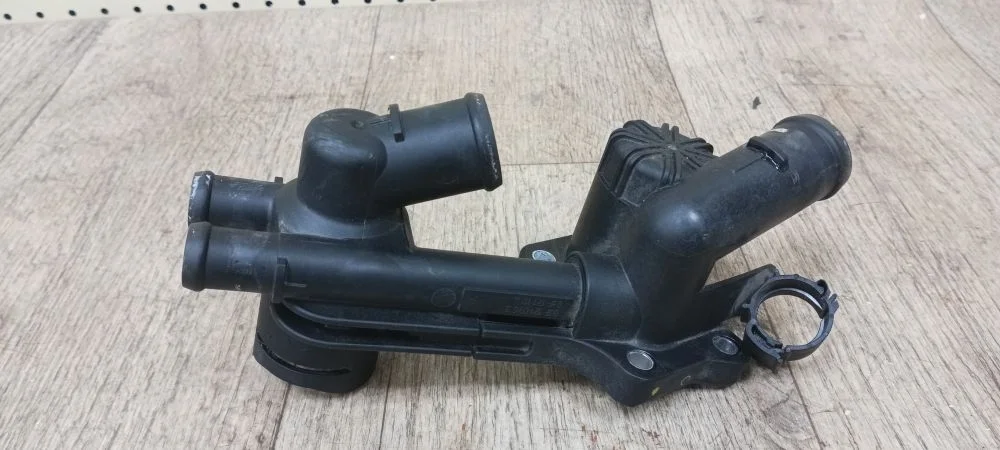 Термостат Volkswagen Golf Mk6 (2008—2012) Golf Mk6 (2008—2012) 5K1