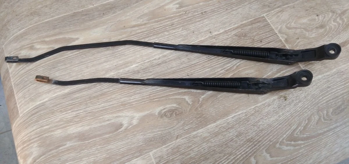 Поводок стеклоочистителя передний Daewoo Matiz I рестайлинг (2000—2015) Matiz I рестайлинг (2000—2015) KLYA