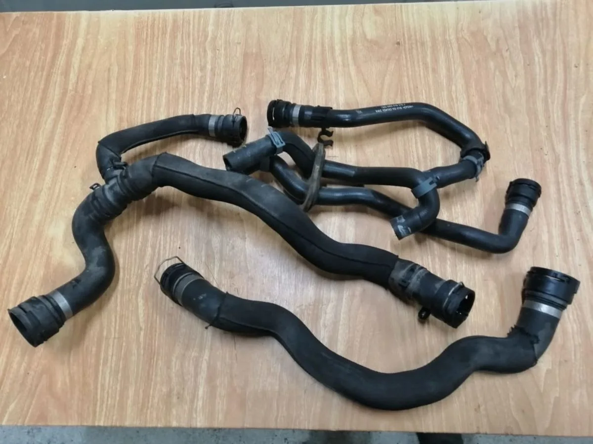 Комплект патрубков ДВС Audi Q5 I (2008—2012) Q5 I (2008—2012) 8R