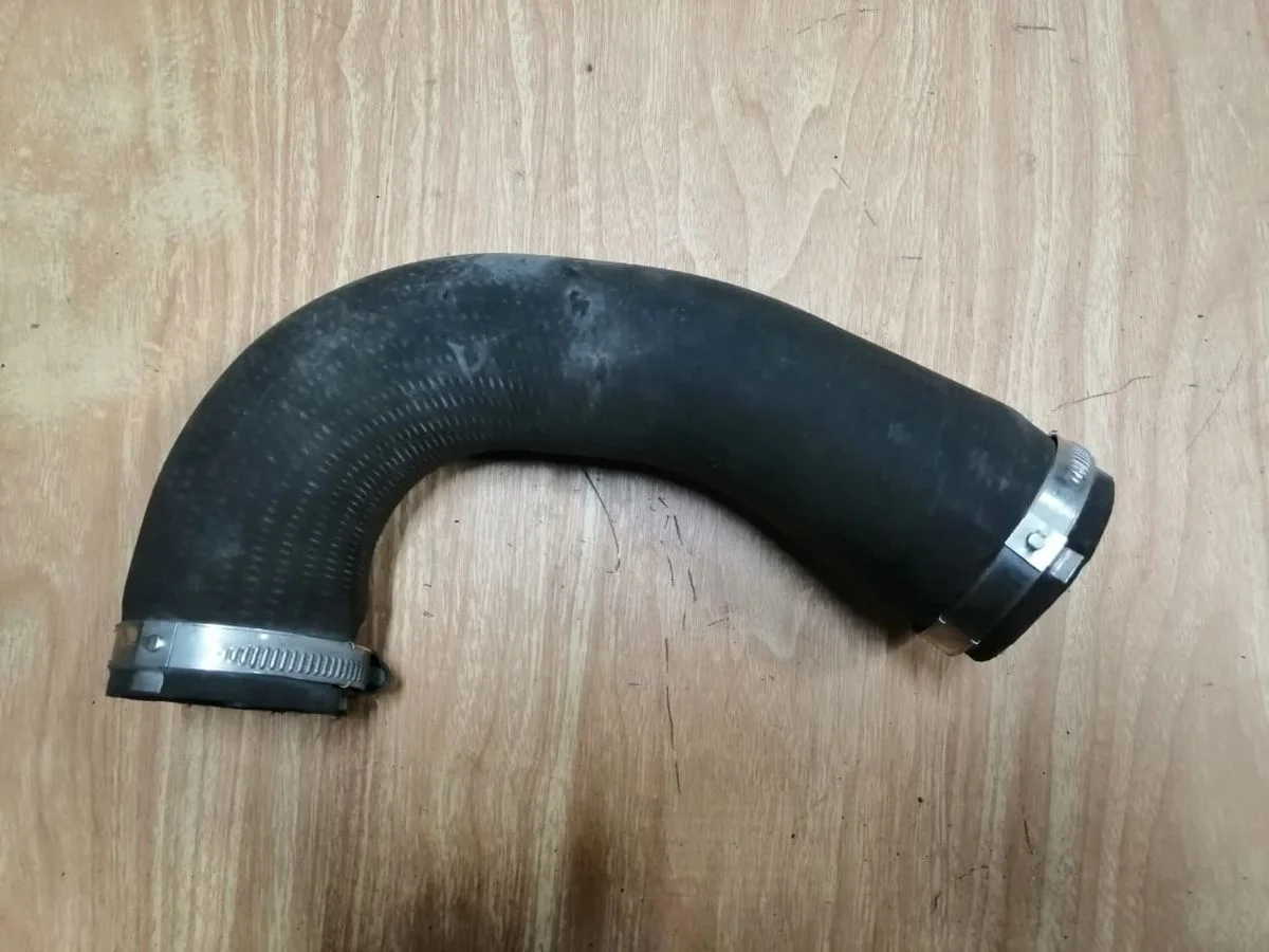 Патрубок интеркулера Audi Q5 I (2008—2012) Q5 I (2008—2012) 8R