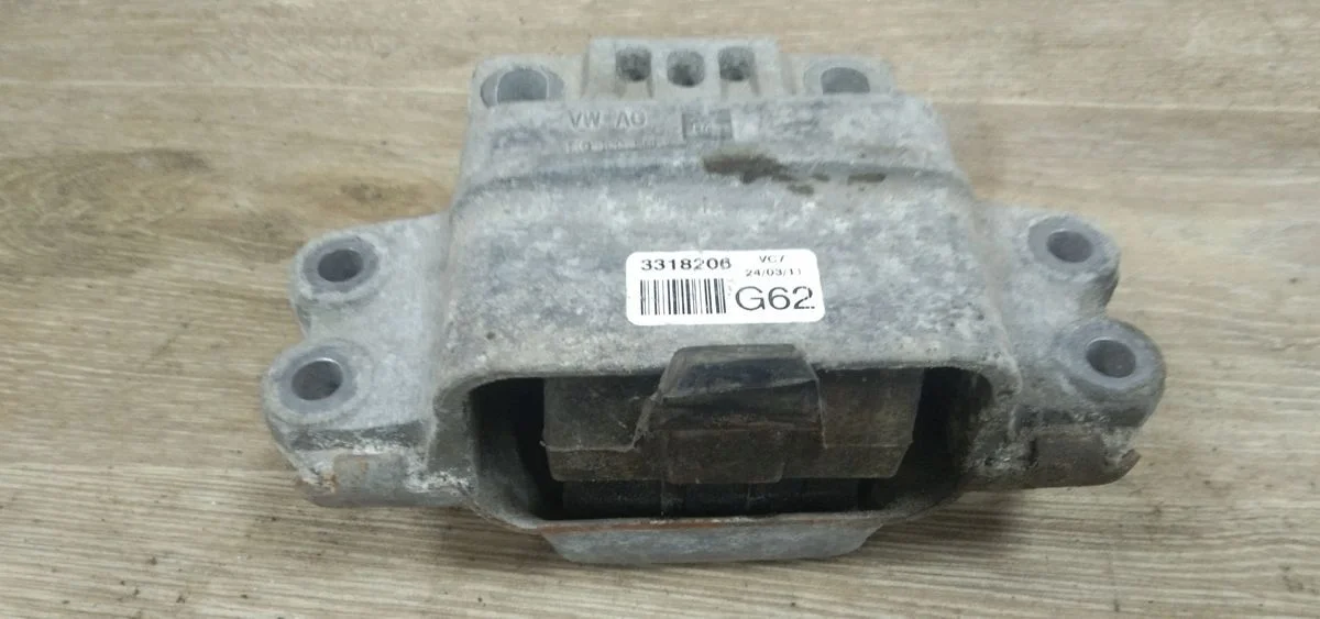 Опора КПП Skoda Octavia II рестайлинг (2008—2013) Octavia II рестайлинг (2008—2013) 2CA, 2CB, 2CH, 2CJ, 2KA, 2KB, 2KH, 2KJ, SAA, SAB, SAH, SAJ, 1F7, 5P1, 5P5, 5P8, 1P1, 1K2, AY3, 3T4, 3T5, 521, 5M1, 8P1, 8PA, 5P2, 1Z3, 1Z5, 913, 933, 1T1, 1T3, 1K1, 1K5, 517, 5K1, AJ5, 5L6, 5L7, 676, 677, 8P7, 8PAXW, 8PAXX