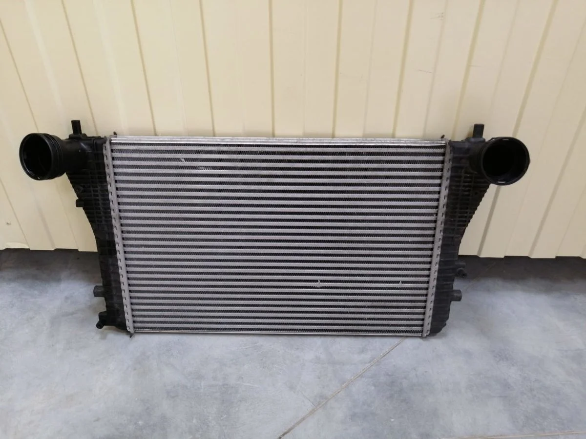 Интеркулер Volkswagen Tiguan I (2007—2011) Tiguan I (2007—2011) 3C2, 3C5, 357, 1K2