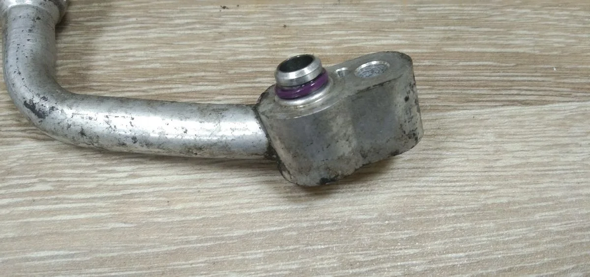 Трубка кондиционера Skoda Fabia II (2007—2010) Fabia II (2007—2010) 6L1, 6L2, 6L5, 5J7, 9A2, 9N1, 9N2, 9N3, 542, 545, 6Y2, 6Y3, 6Y5, 5Z1