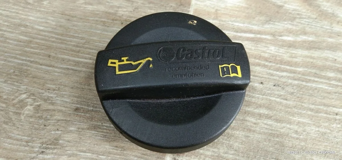 Крышка маслозаливной горловины Volkswagen Jetta VI (2010—2015) Jetta VI (2010—2015) 1P1