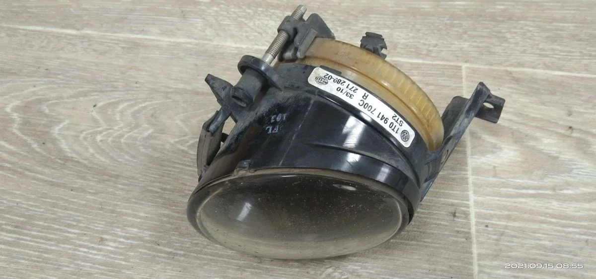 Фара противотуманная Volkswagen Polo V (2009—2015) Polo V (2009—2015) 2KA, 2KB, 2KH, 2KJ, 358, 1F7, 1T1, 1T2, 5M1, 6R1, 5N1