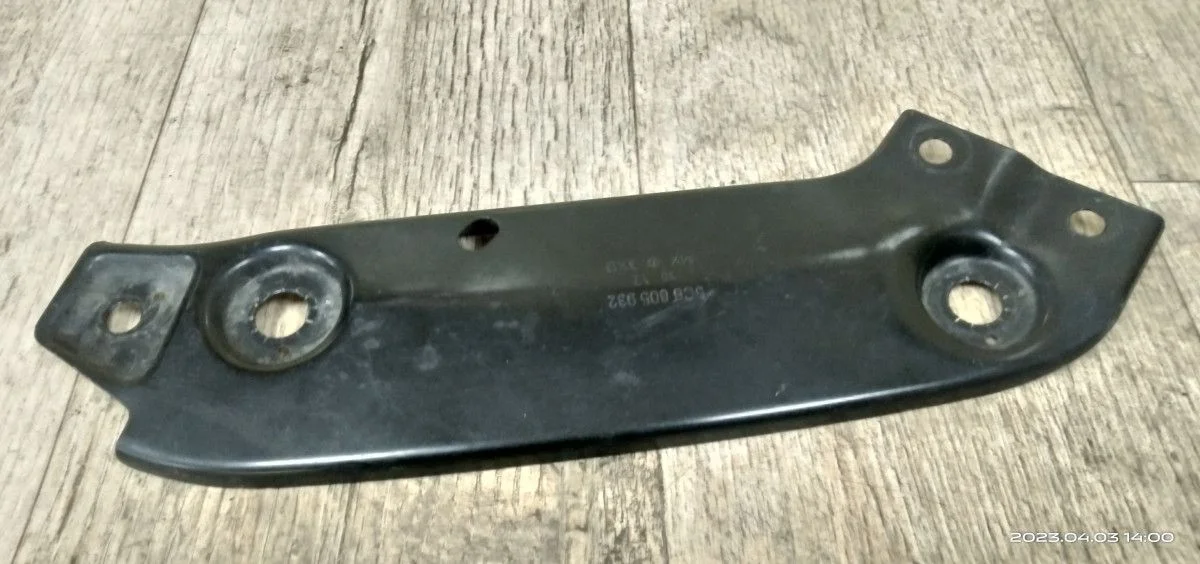 Кронштейн Volkswagen Jetta VI (2010—2015) Jetta VI (2010—2015) 162, 163, AV2, AV3, AY2, AY3