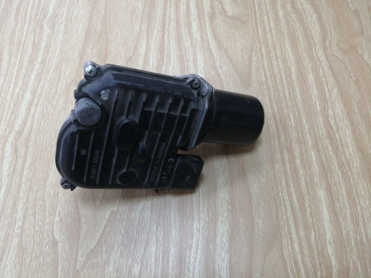 Моторчик стеклоочистителя передний Passat B7 Passat B7 (2010—2015)