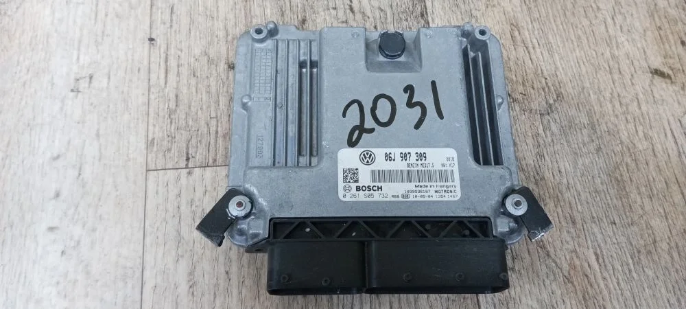 Блок управления двигателем Volkswagen Passat CC B6 (2008—2012) Passat CC B6 (2008—2012)
