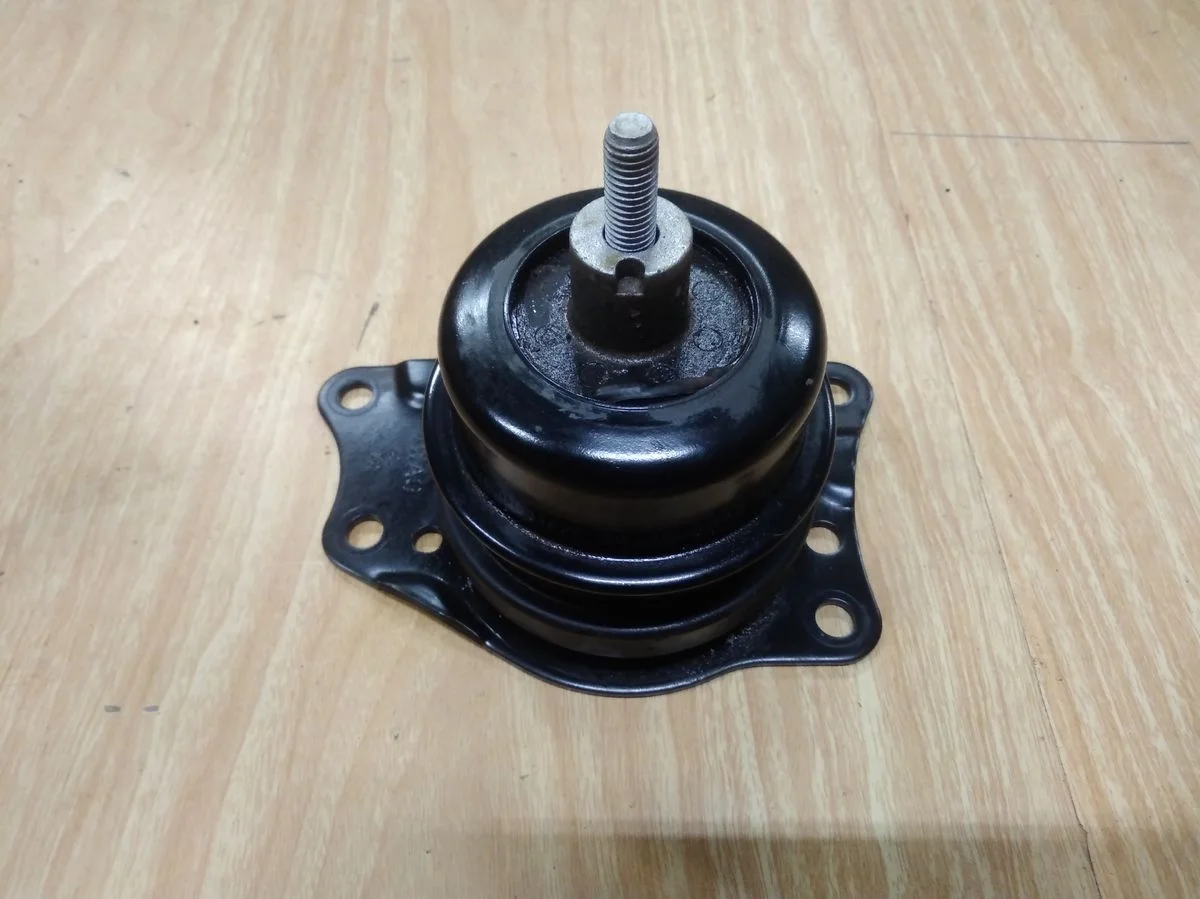 Опора двигателя правая Skoda Rapid Rapid I (2012—2017) NH3