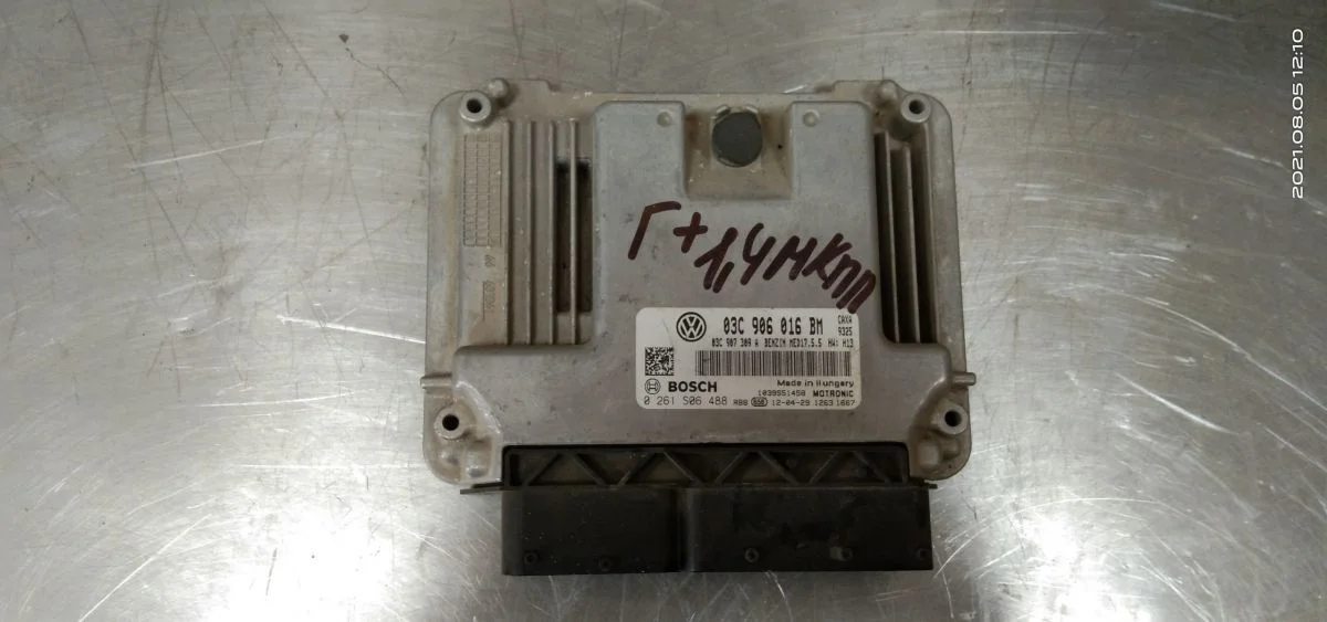 Блок управления двигателем Volkswagen Golf Plus I (2005—2009) Golf Plus I (2005—2009) 5K1, AJ5, 521