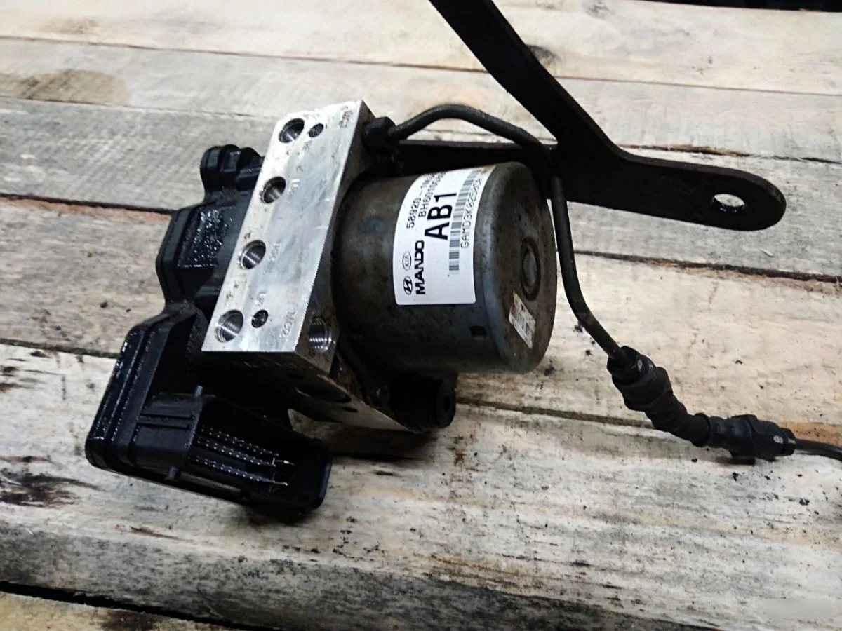 Блок ABS Kia Cerato 2 2008-2013 Cerato II (2008—2013) TD