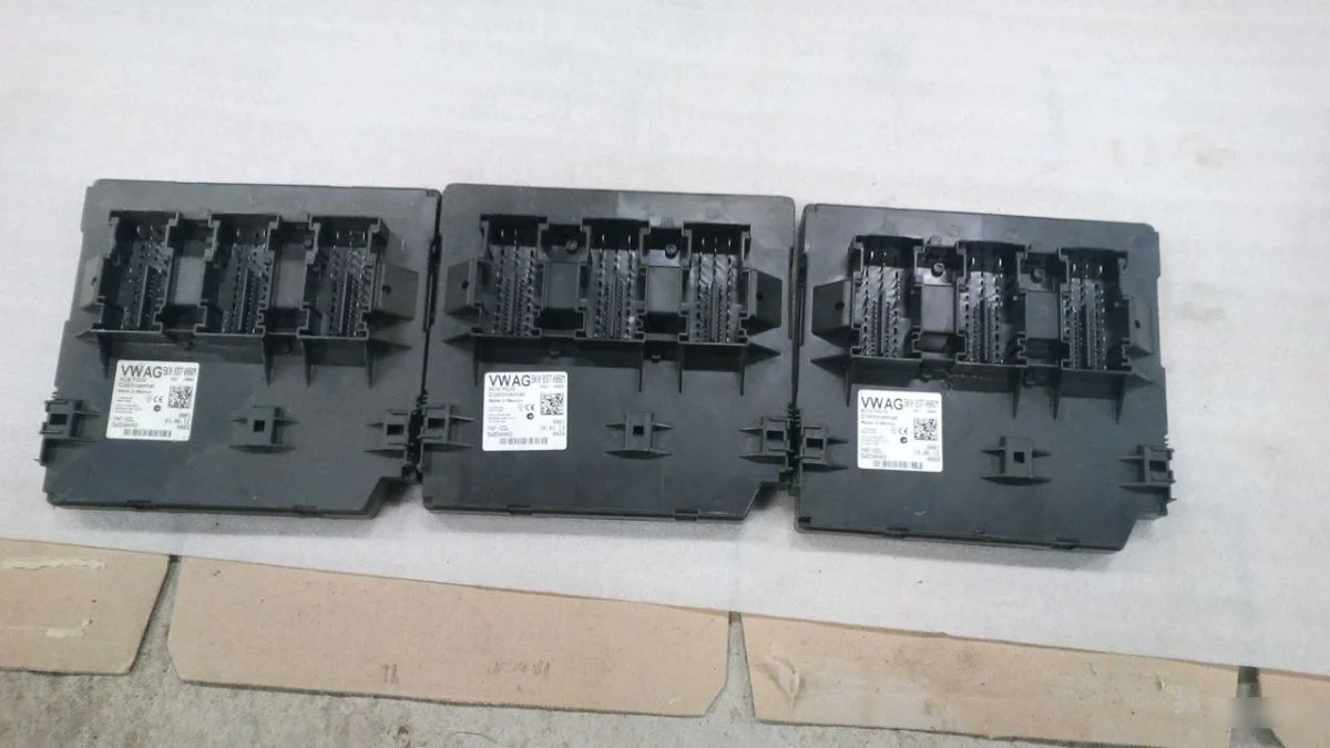 Блок комфорта Volkswagen Jetta VI (2010—2015) Jetta VI (2010—2015) 162