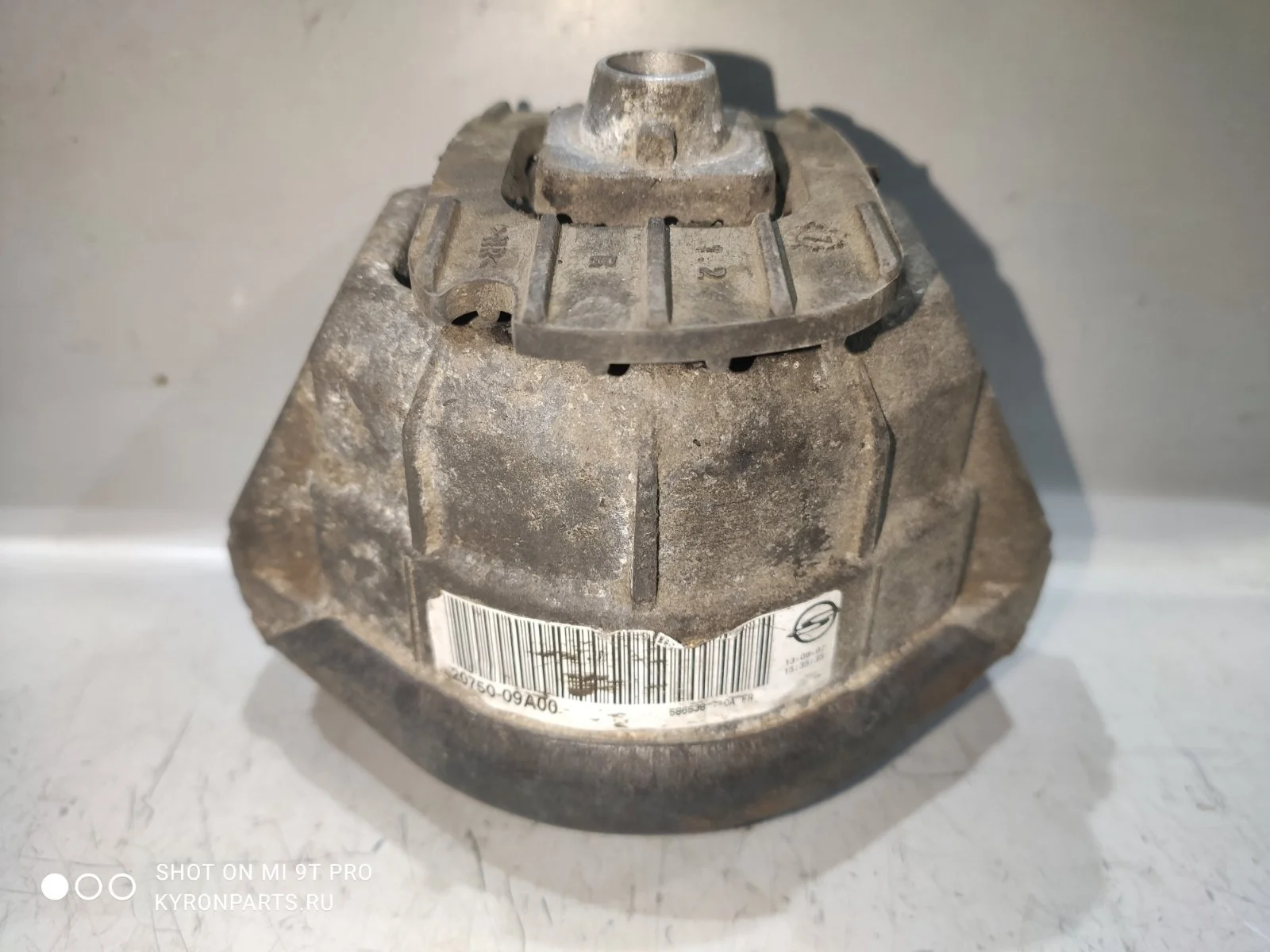 Подушка (опора) двигателя Ssangyong Rexton