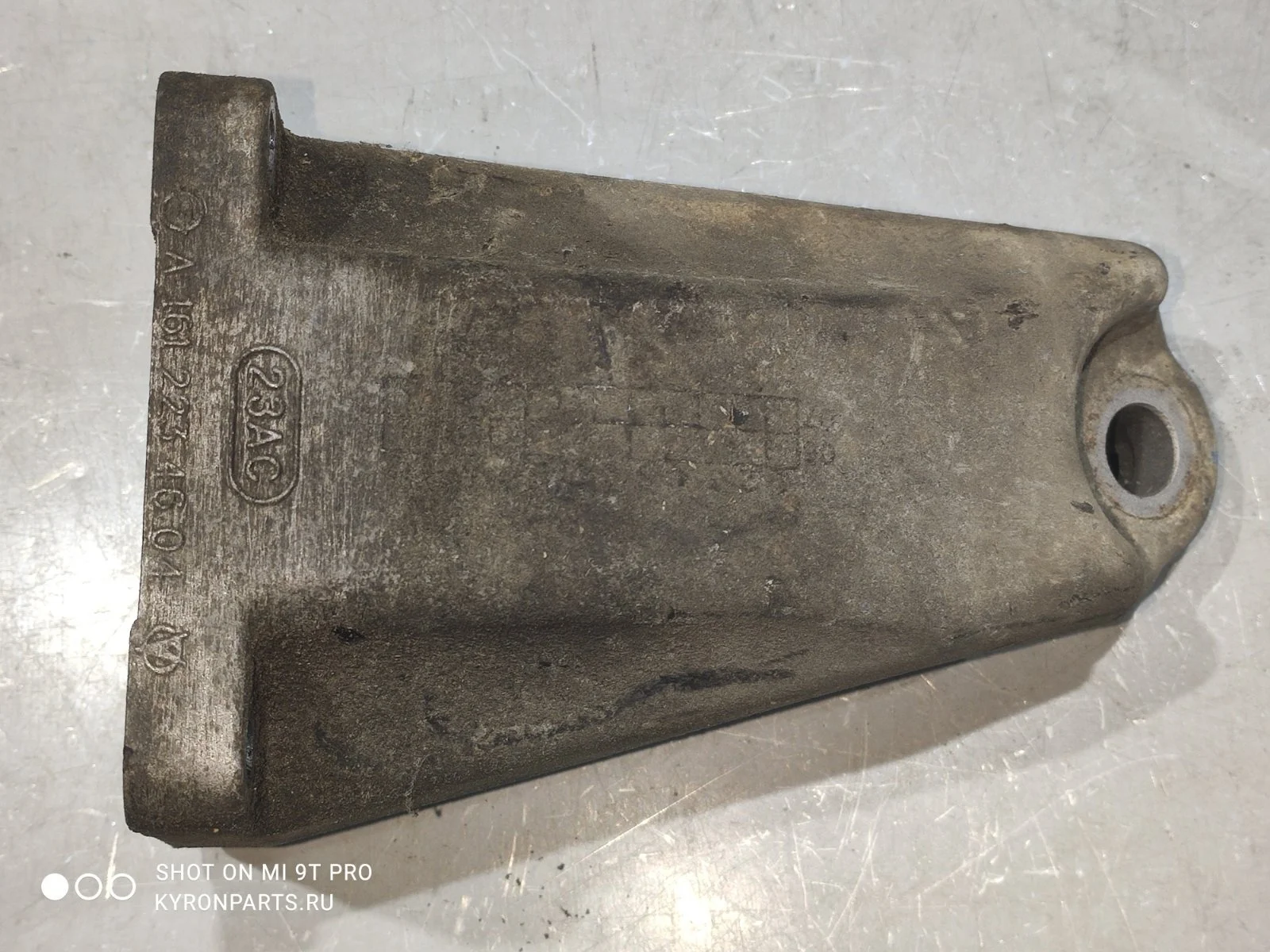 Кронштейн крепления двигателя SsangYong Kyron 2009 D130