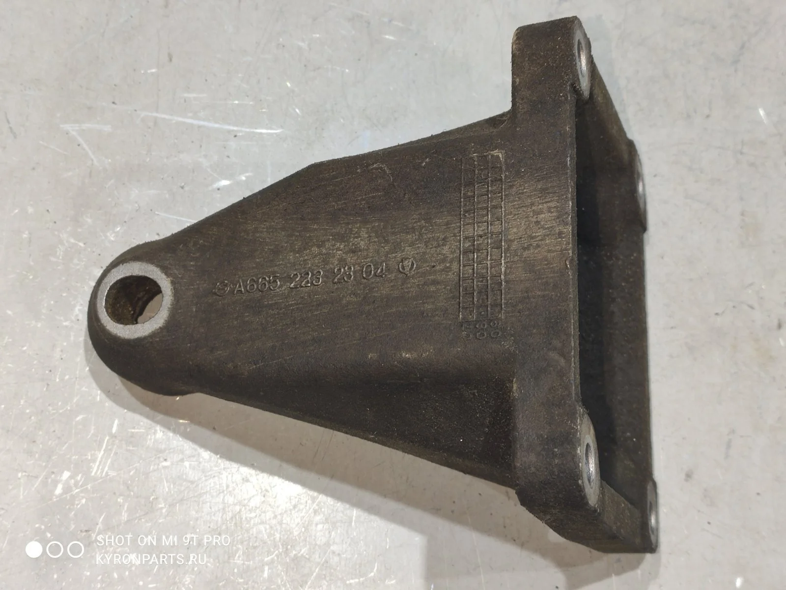 Кронштейн крепления двигателя SsangYong Kyron 2009 D130