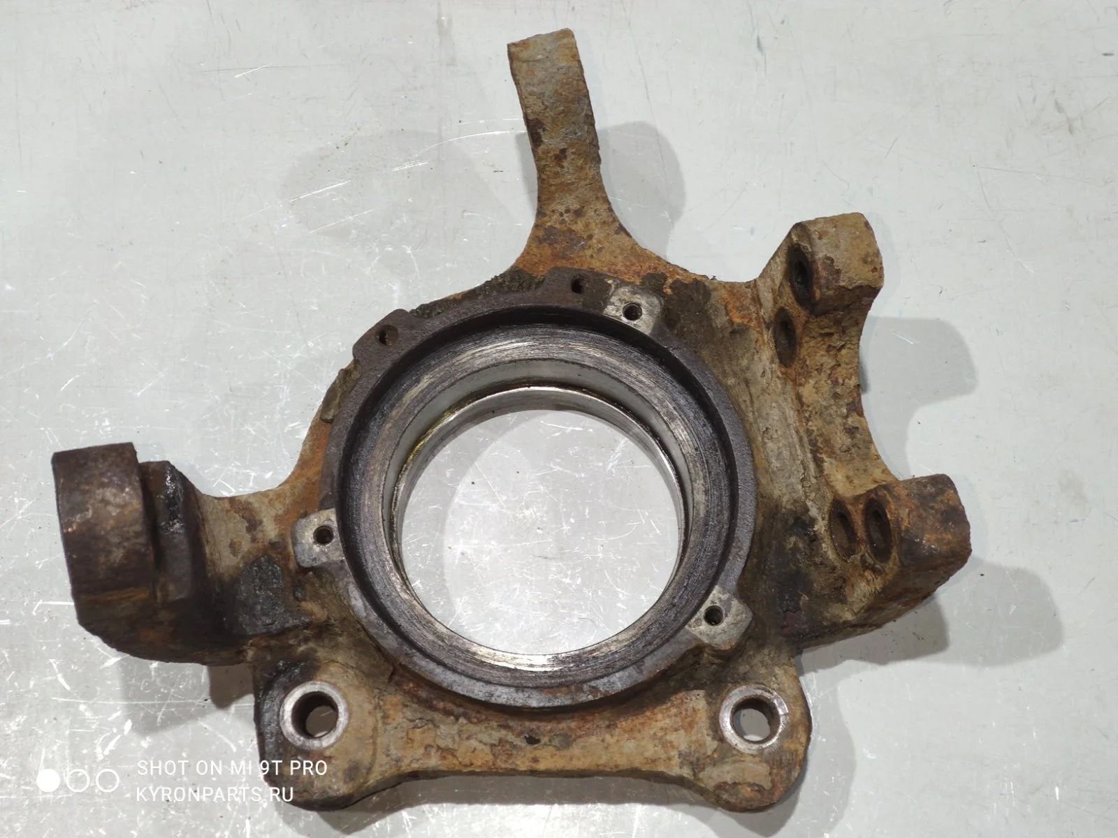 Цапфа (кулак поворотный) SsangYong Kyron 2012 D130