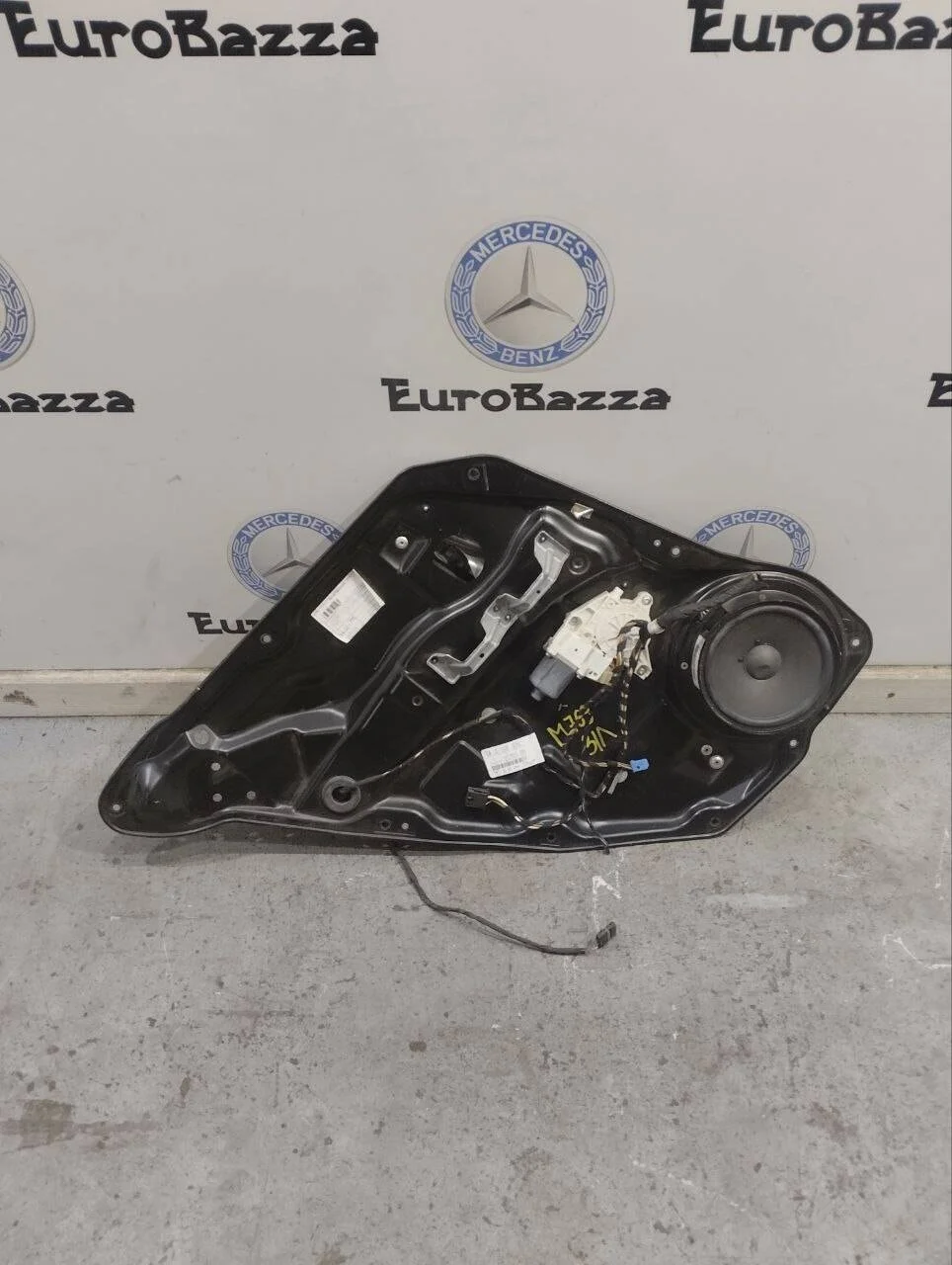 Стеклоподъемник задний левый Mercedes W251