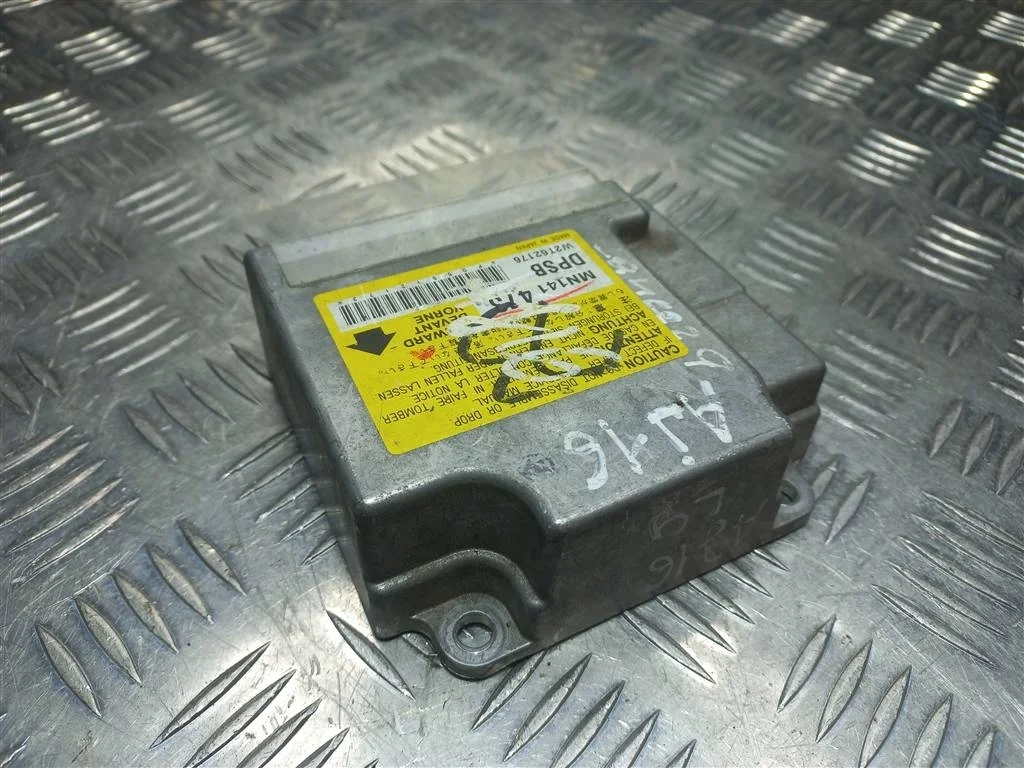 Блок управления SRS (AIR BAG) MITSUBISHI LANCER I