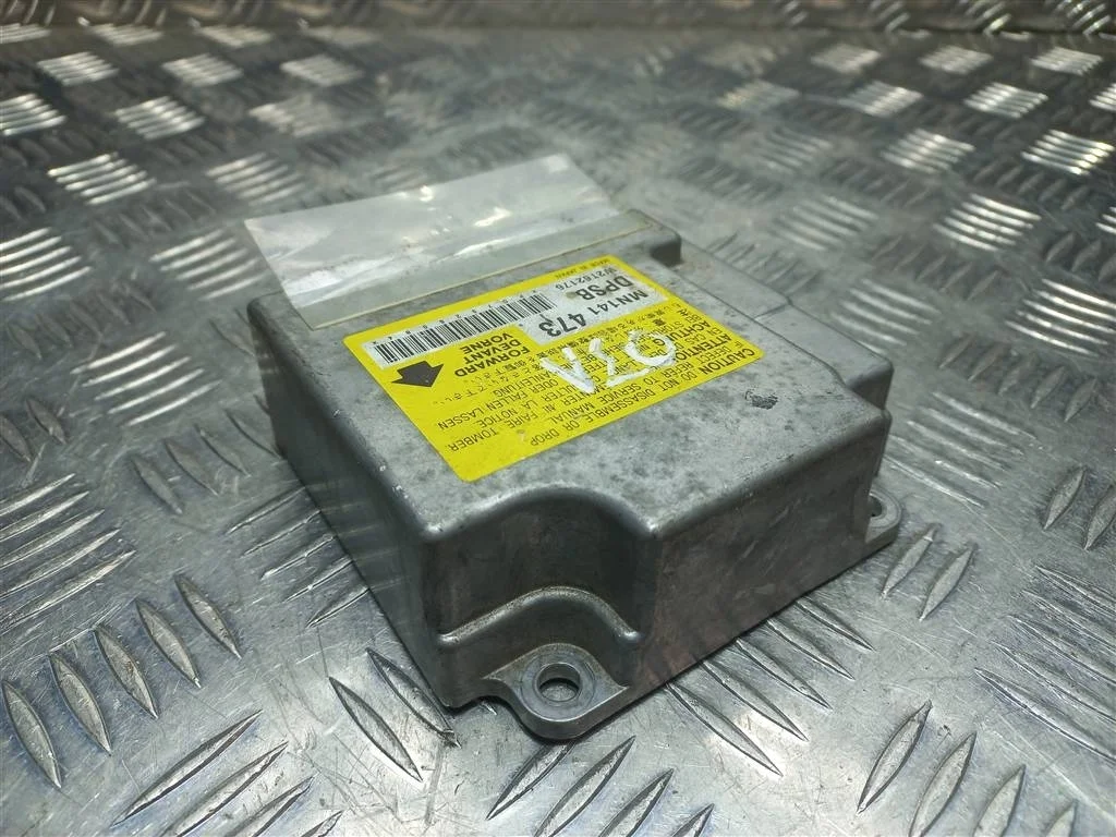 Блок управления SRS (AIR BAG) MITSUBISHI LANCER I