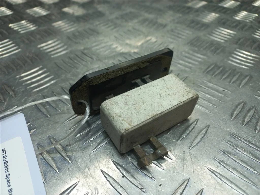 Резистор отопителя (Ежик) MITSUBISHI Space Star I