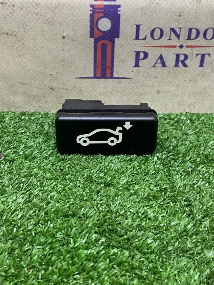 Кнопка открытия багажника BMW X5 E70