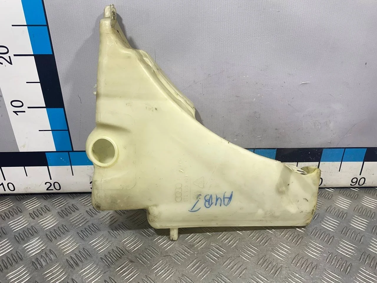 [Б/У] Бачок омывателя лобового стекла [Код: 00583097 ]