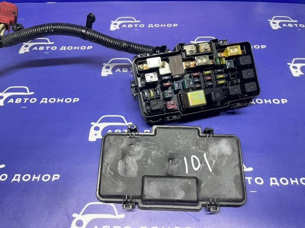 блок предохранителей HONDA CIVIC EU1 D15B