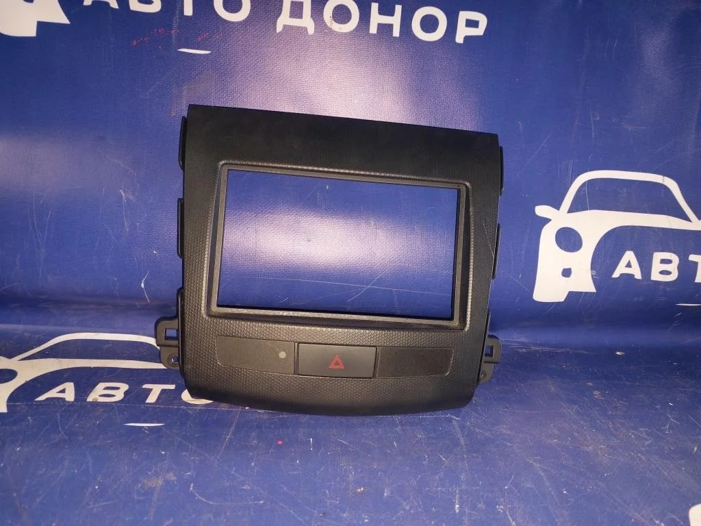консоль магнитафона MITSUBISHI OUTLANDER CW5W -