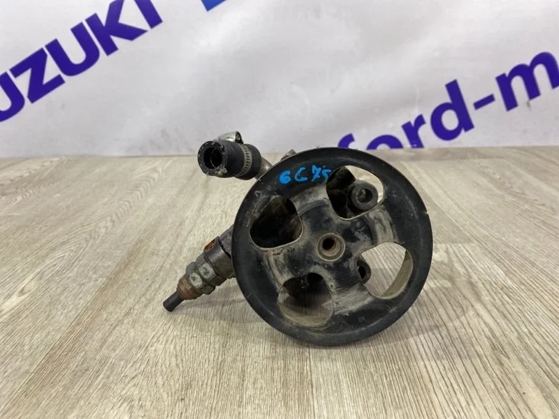 Насос гидроусилителя руля Mitsubishi Pajero 2008