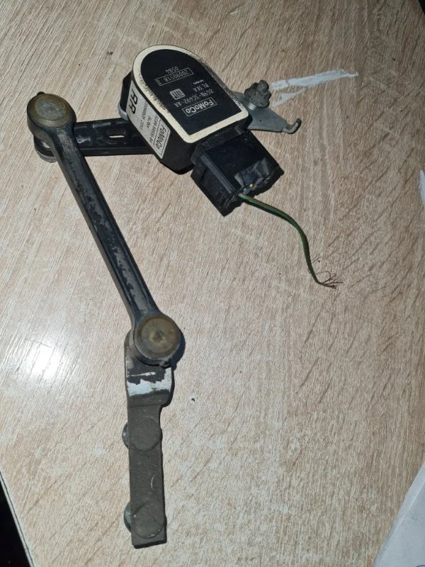 Датчик уровня подвески VOLVO XC60 2010 DZ