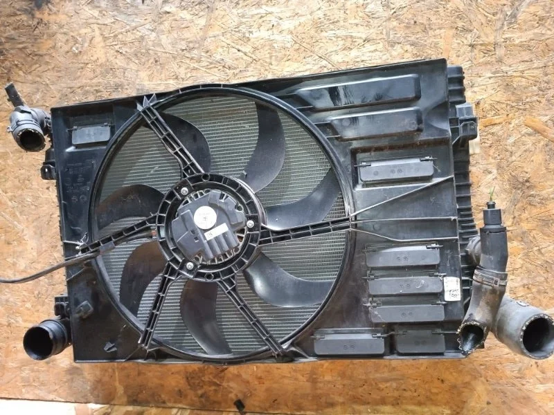 Комплект радиаторов с вентилятором Audi A3 2014 8VA