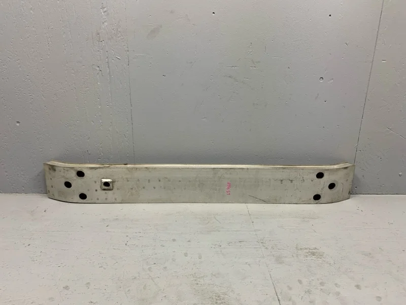 Усилитель бампера Lexus LS460 USF40