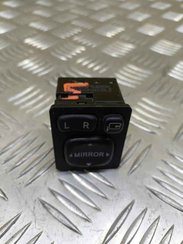 Джойстик регулировки зеркал Toyota Hilux (2005-2015) 2013 8487252030 ПИКАП 3.0 D 1KDFTV