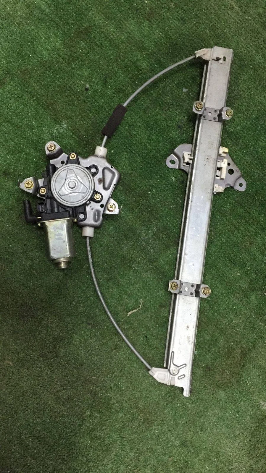 Б.у. стеклоподъемник NISSAN CUBE Z11 NISSAN CUBE Z11