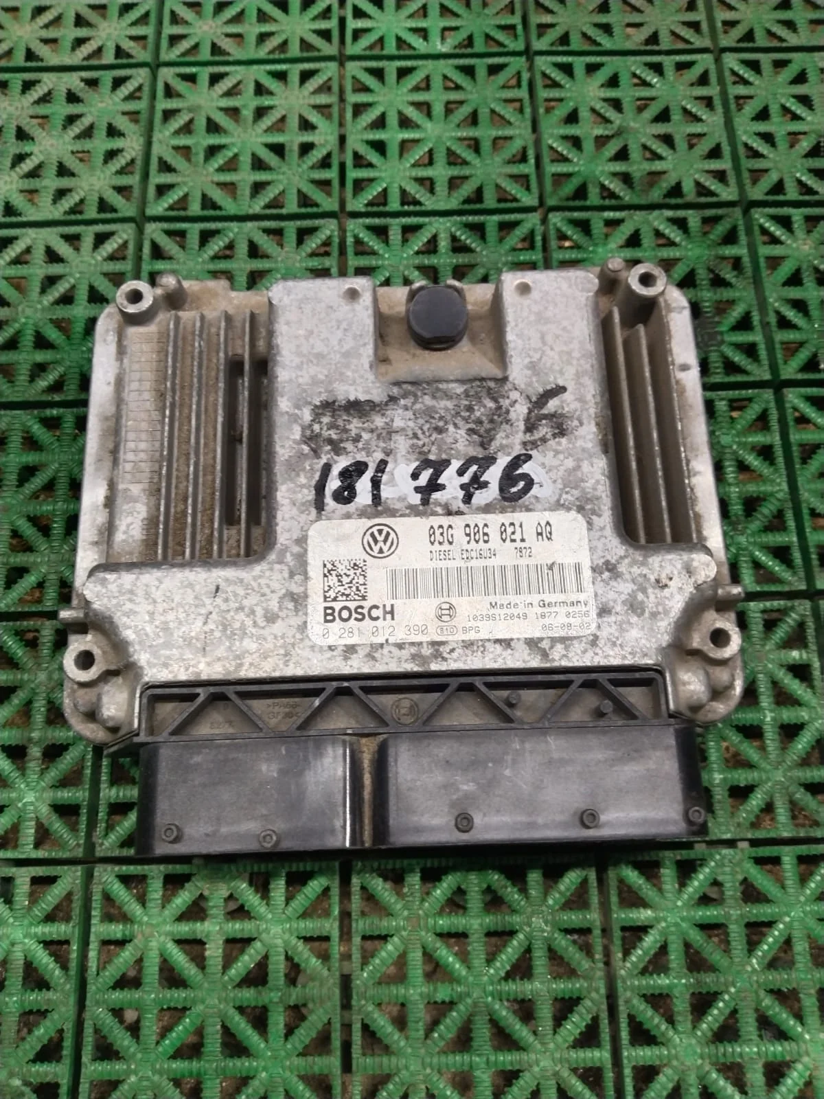 Блок управления двигателя ДВС ЭБУ VOLKSWAGEN CADDY 1,9 BLS б/у CADDY(2004-2014)