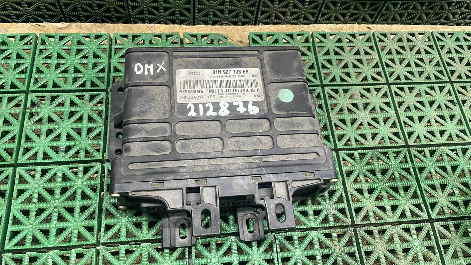 Блок управления коробки автомат АКПП AUDI A4 8D, A6 C5, VOLKSWAGEN PASSAT B5 1997- Б/У A4 8D(1995-2001);PASSAT B5(1997-2000)