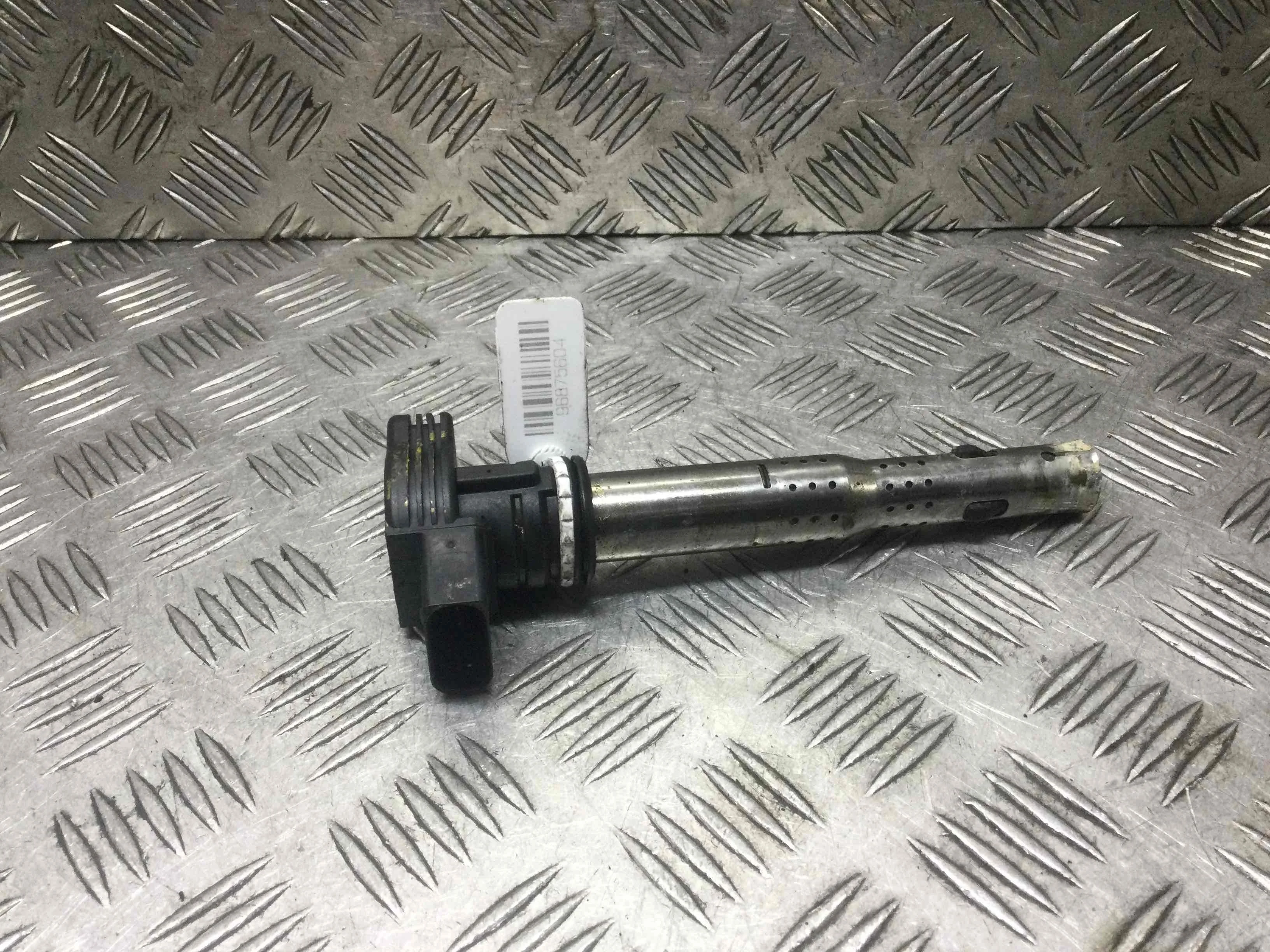 Катушка зажигания Audi A6 C6/4F (2004-2008) бензин 2.0 i Автомат Универсал