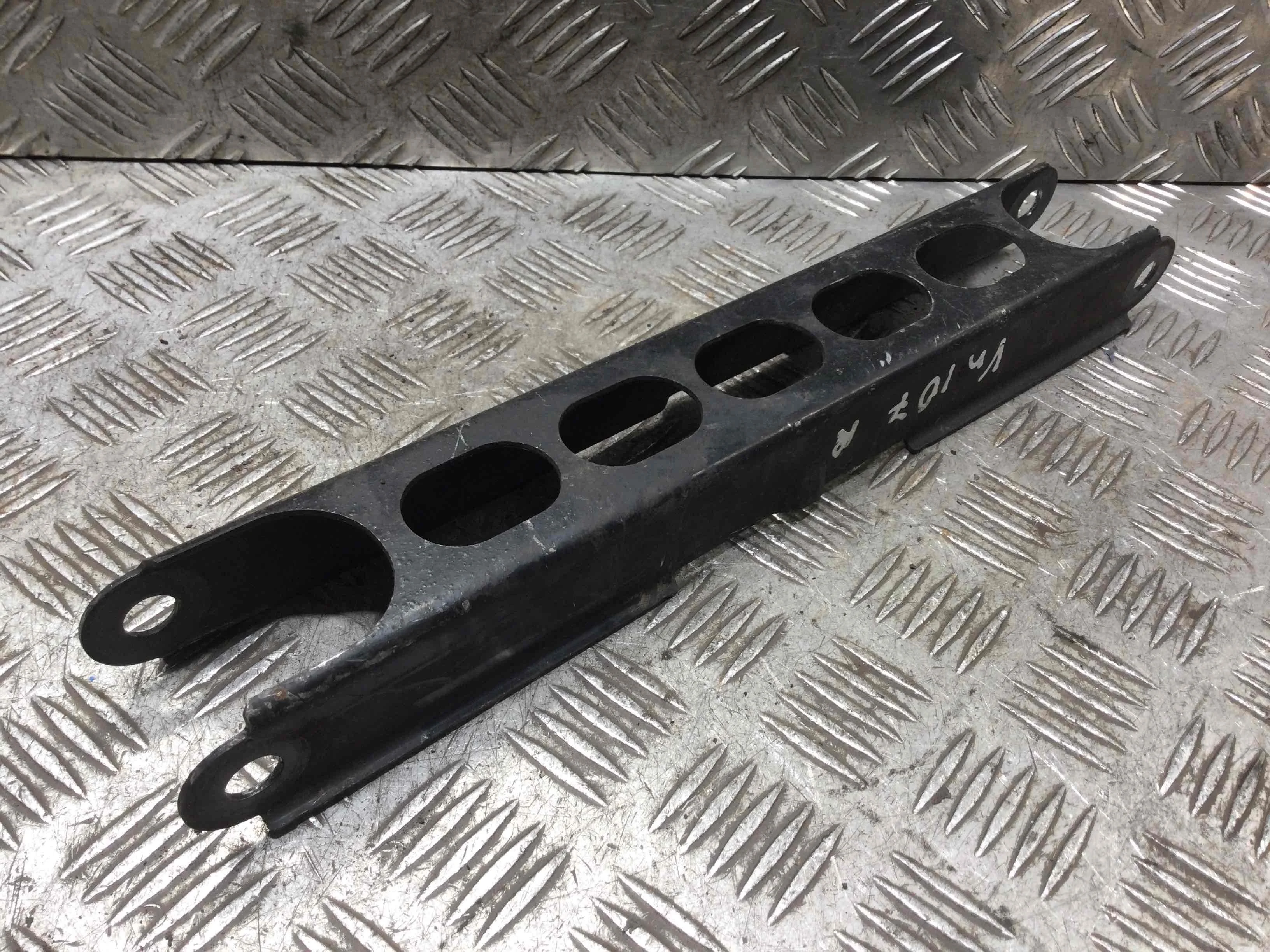 Рычаг задний правый BMW 1-Series E87/E81/E82/E88 [рестайлинг] (2007-2011) дизель 2.0 TD Механика Х/б