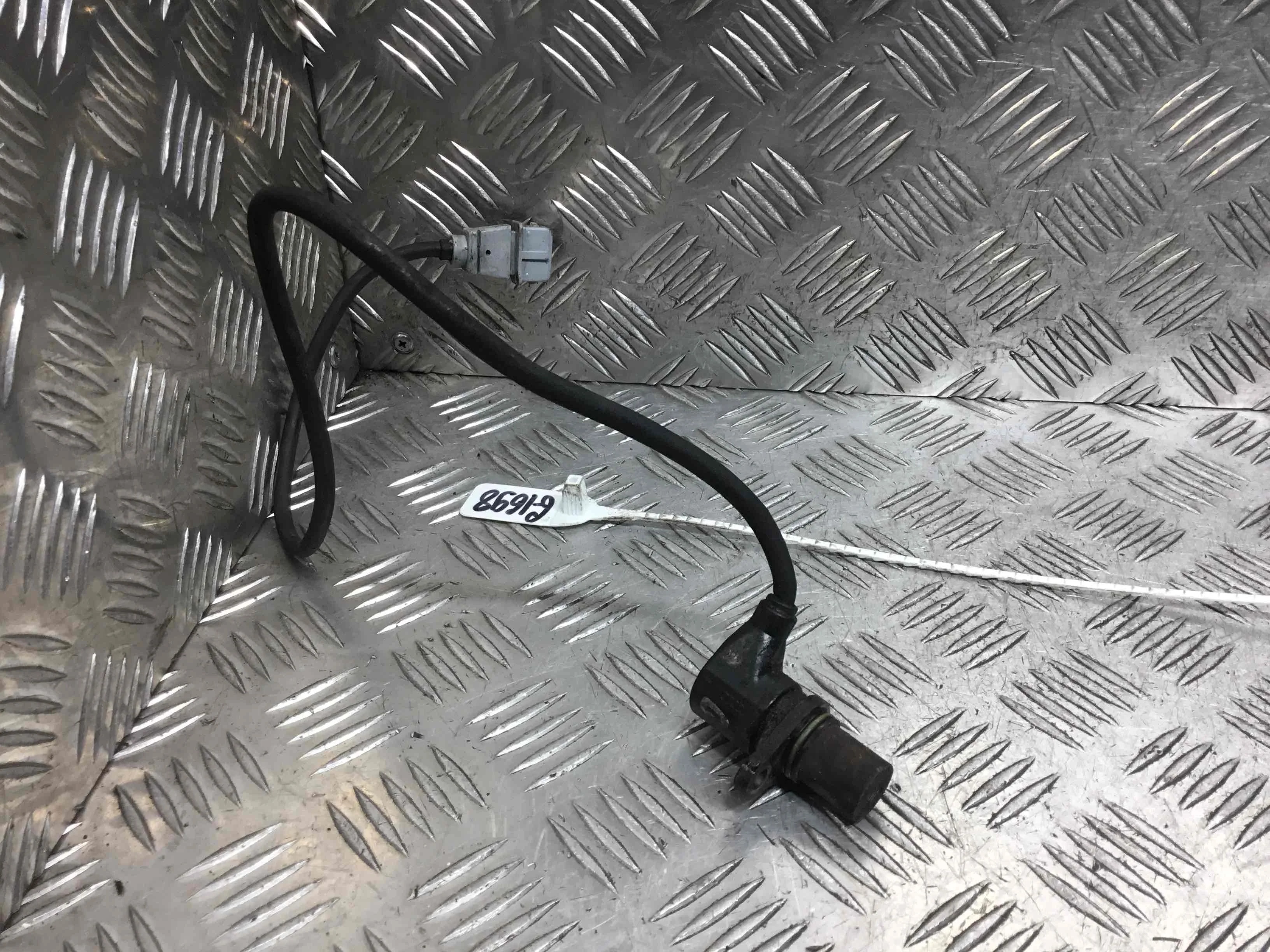 Датчик коленвала Audi A4 B5 (1994-1999) бензин 1.8 i Механика Универсал