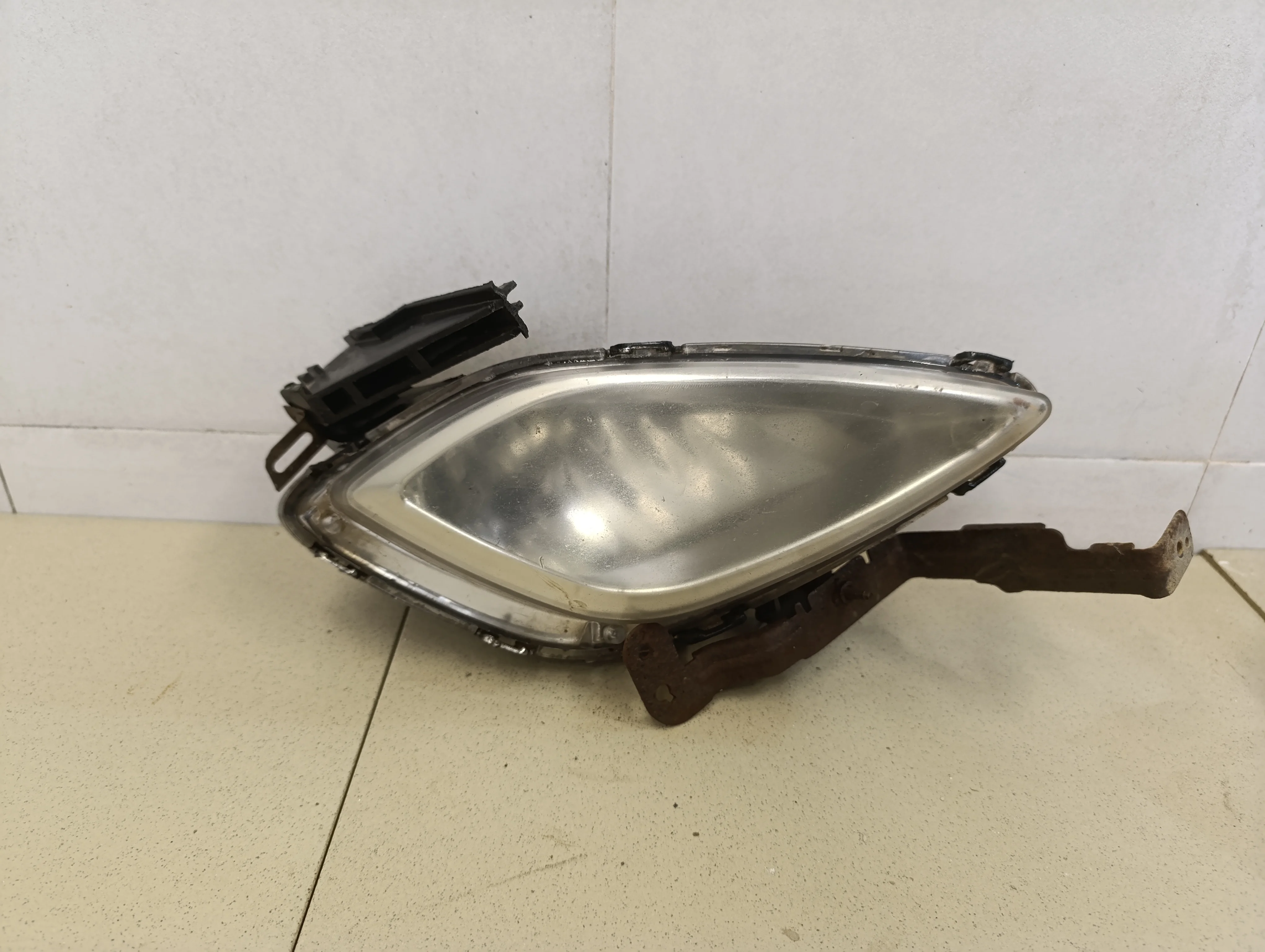 Фара противотуманная правая Elantra 2011-2016