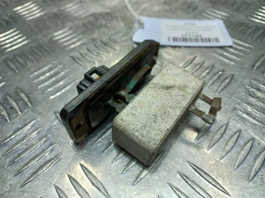 Резистор отопителя (Ежик) MITSUBISHI Space Star I