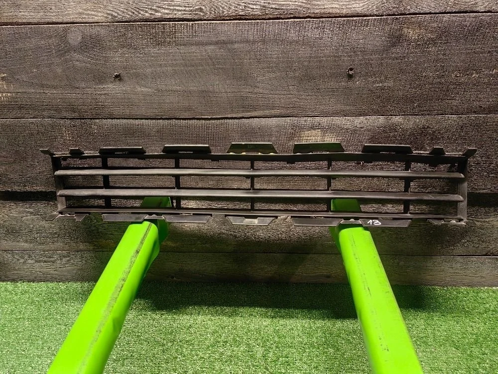 Решетка радиатора Renault Megane