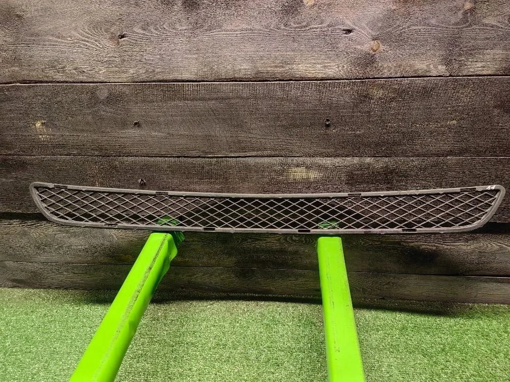 Решетка в бампер центральная Mercedes M-класс W164