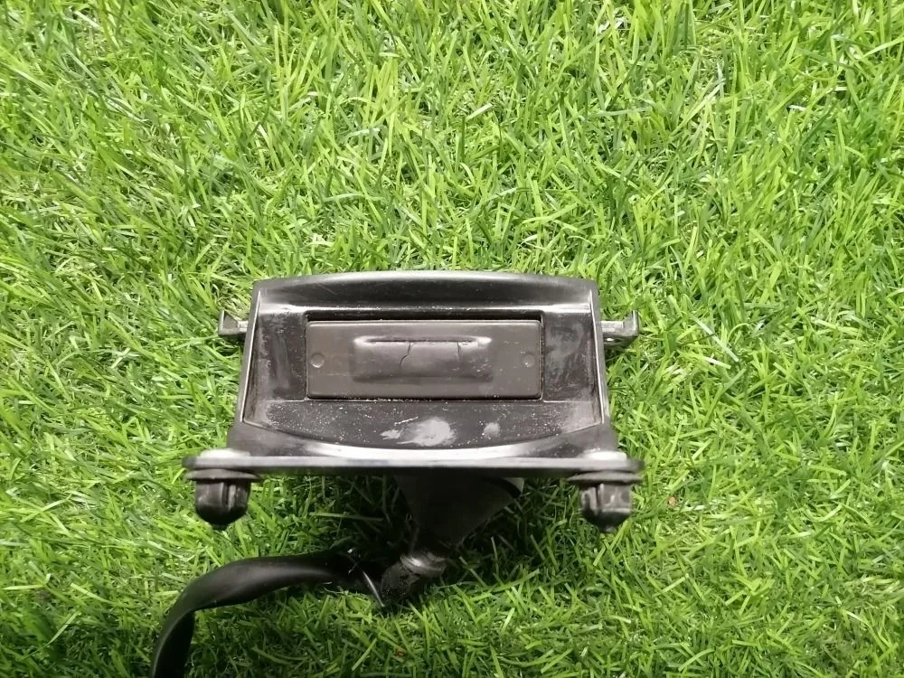 Кнопка багажника Hyundai Solaris хетчбек