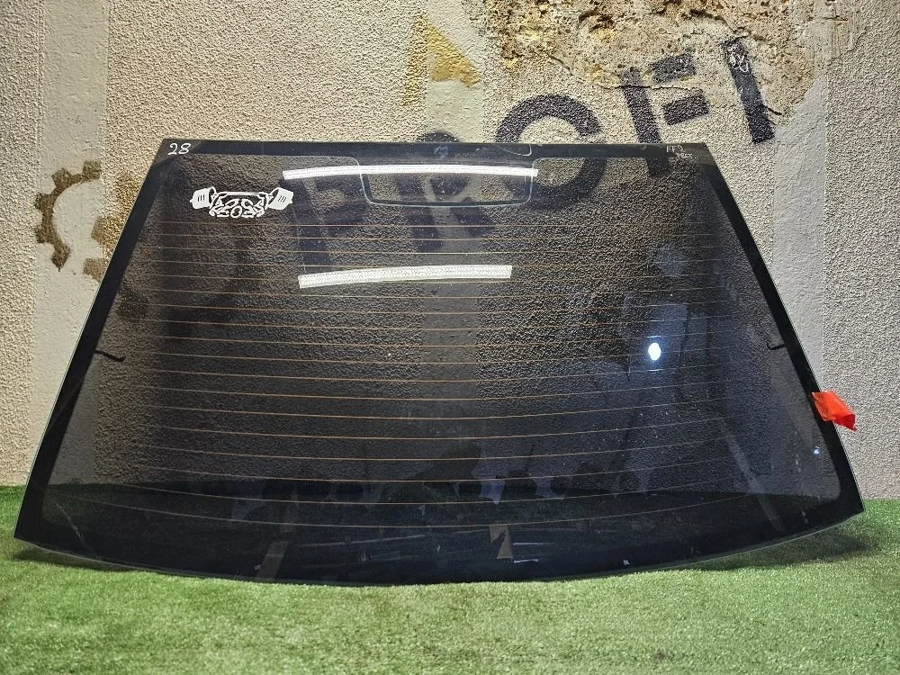 Стекло заднее на Ford Focus 2 седан