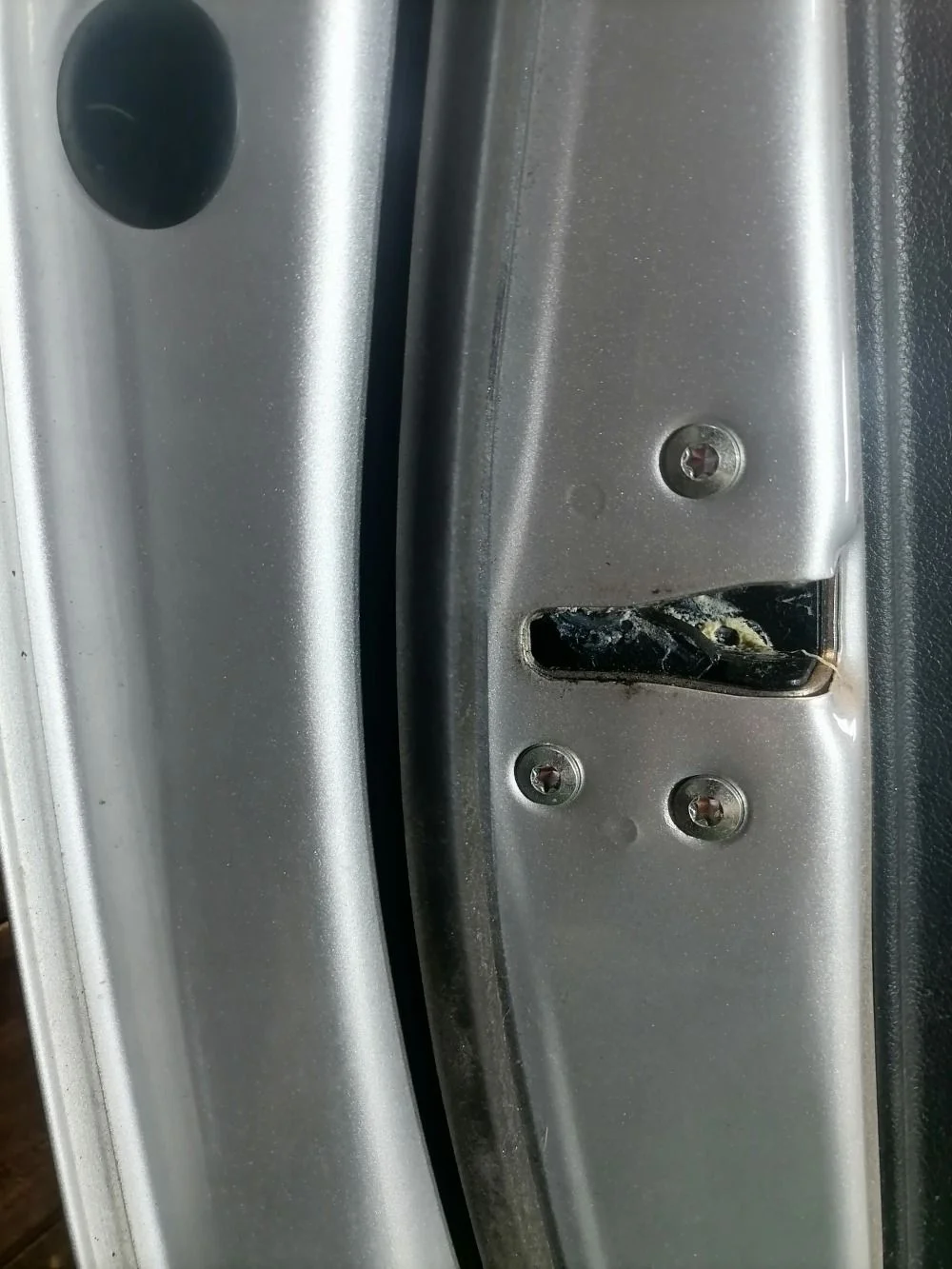 Замок двери передней левой  Kia Rio 4