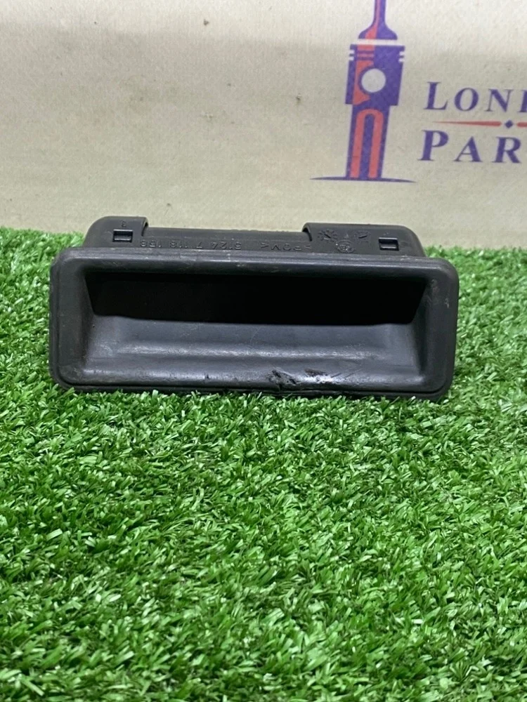 Кнопка открытия багажника BMW X5 E70