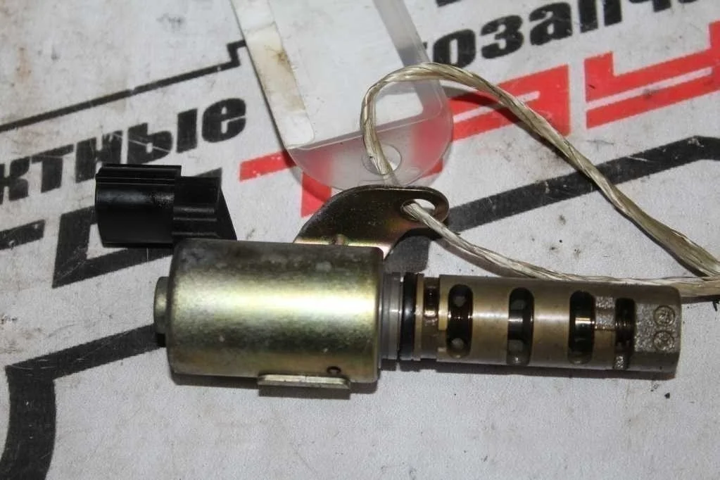 КЛАПАН VVTI TOYOTA LEXUS 1533046010